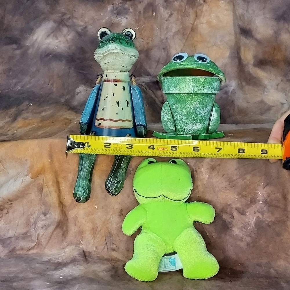 Frog Collectibles Trio Classic Toy Co Plush,Clay Pot frog,Resin Metal Wood Frog